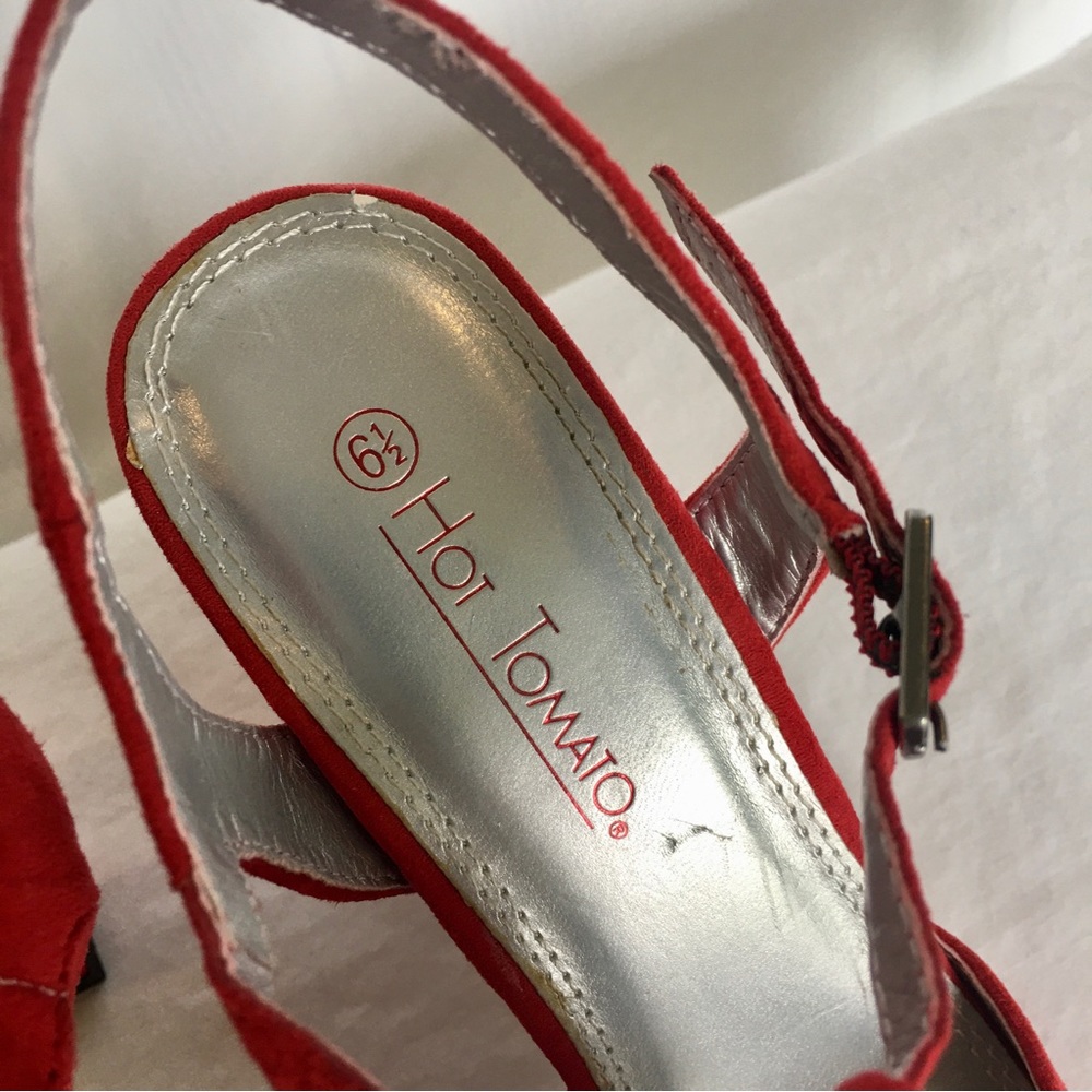 Hot Tomato Red Faux Suede Heel Size 6.5 - Picture 10 of 13